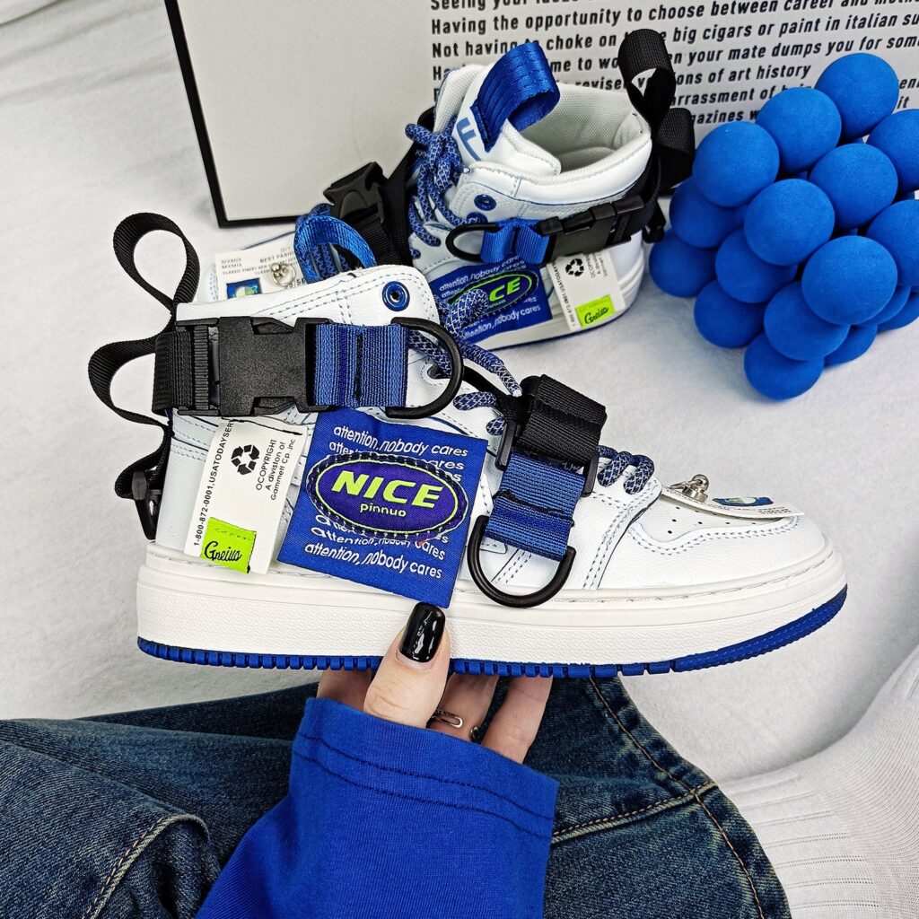 Huili Functional High-Top Sneakers N001G White